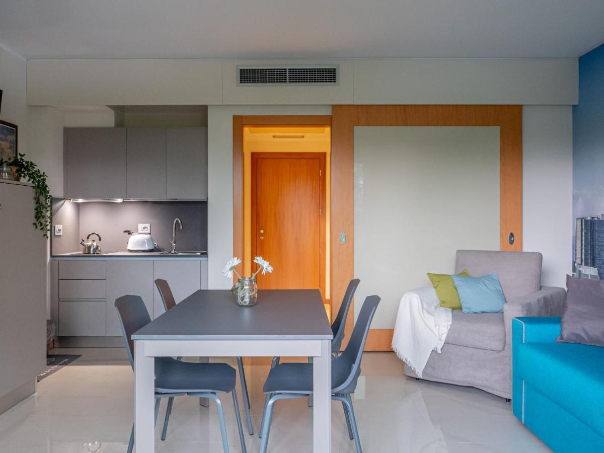 Apartment The Best Rent - Modern With Balcony In Maciachini